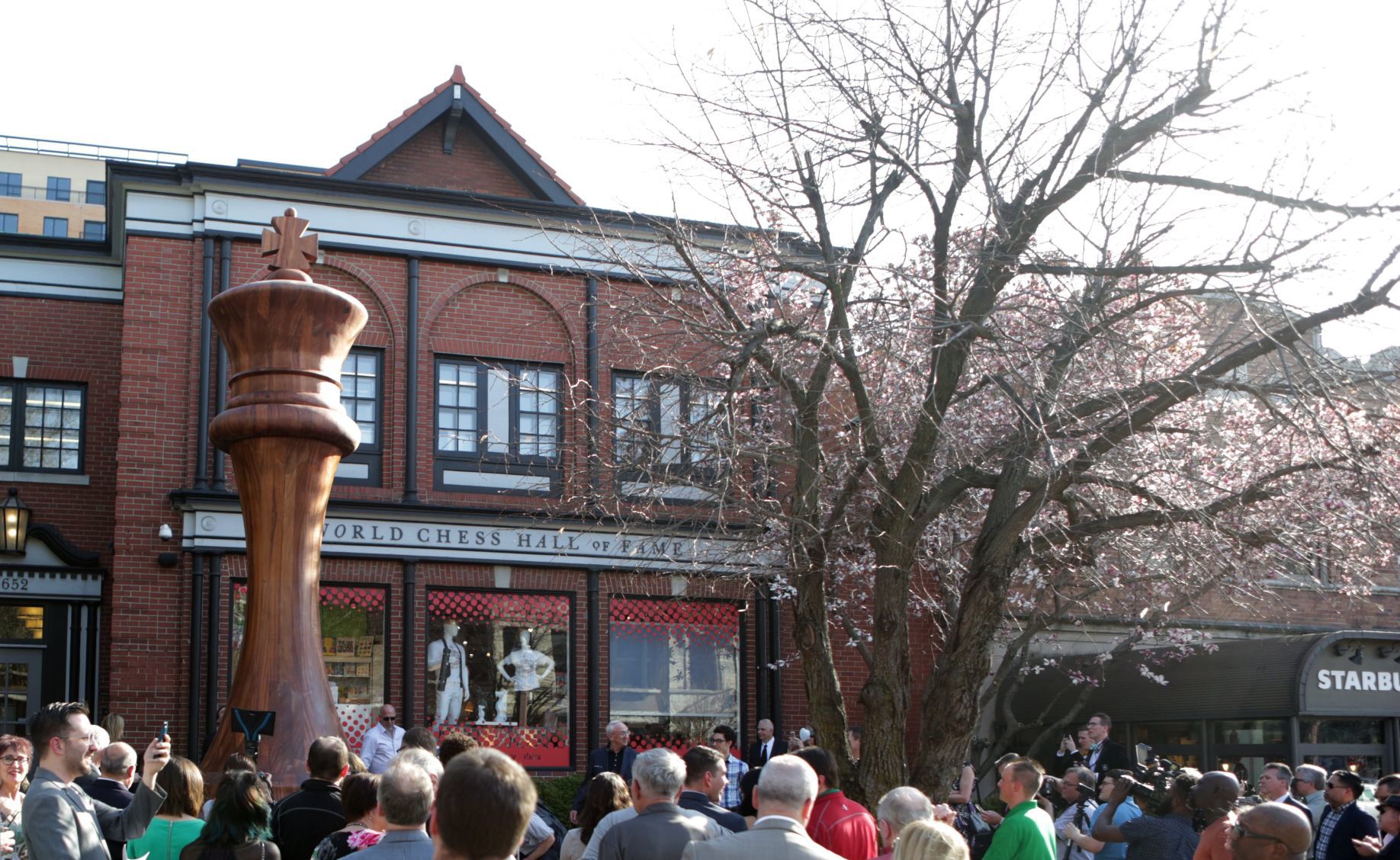 World's largest Chess piece unveiled in Central West End